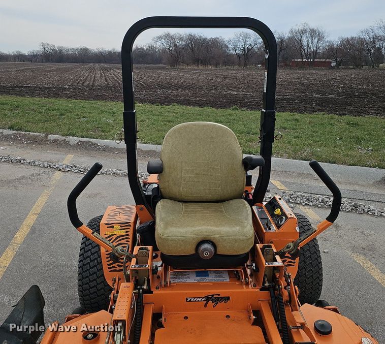 image for item IO9891 Scag Turf Tiger STT61V-29CH-EFI ZTR lawn mower