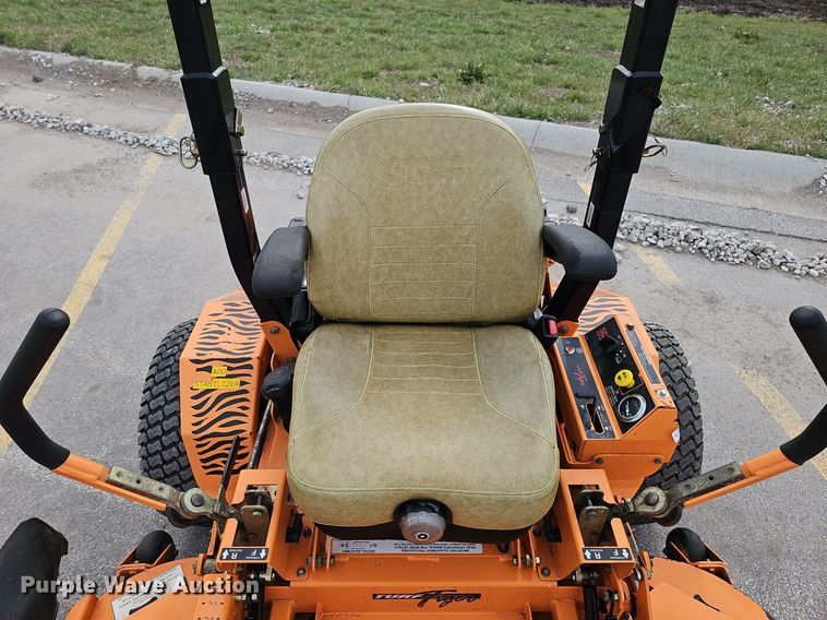 image for item IO9891 Scag Turf Tiger STT61V-29CH-EFI ZTR lawn mower