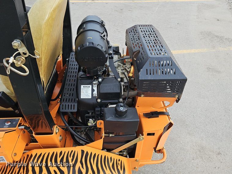 image for item IO9891 Scag Turf Tiger STT61V-29CH-EFI ZTR lawn mower