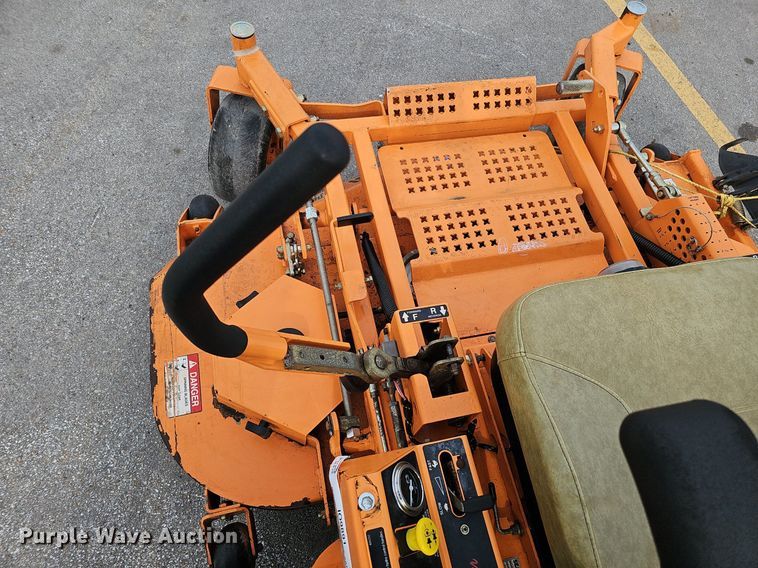 image for item IO9891 Scag Turf Tiger STT61V-29CH-EFI ZTR lawn mower