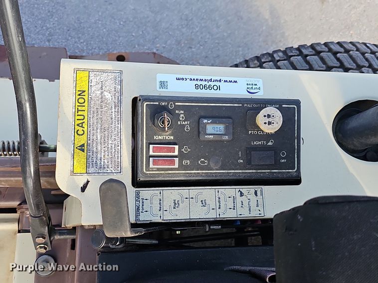 image for item IO9908 Grasshopper 329B ZTR lawn mower