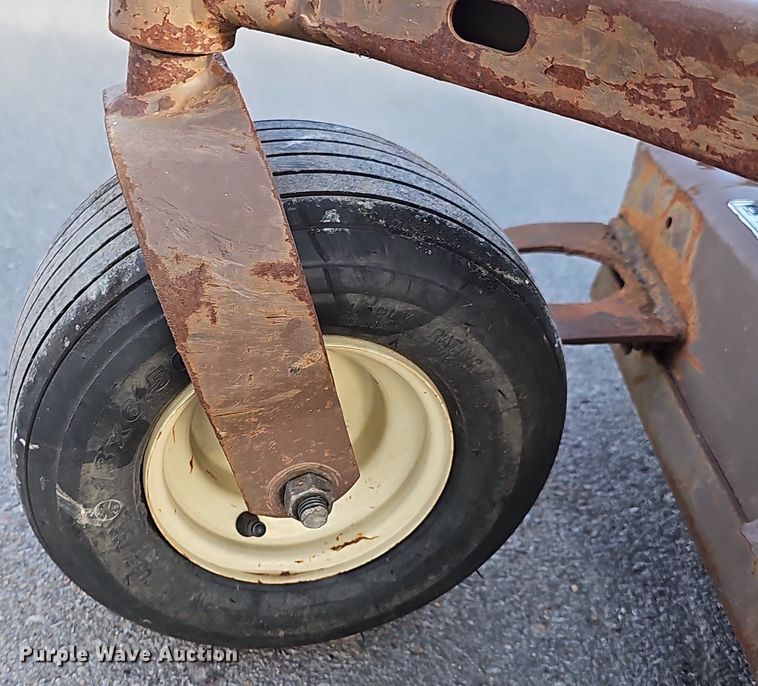 image for item IO9908 Grasshopper 329B ZTR lawn mower