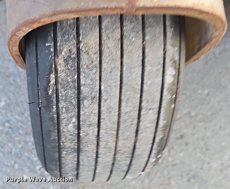 image for item IO9908 Grasshopper 329B ZTR lawn mower