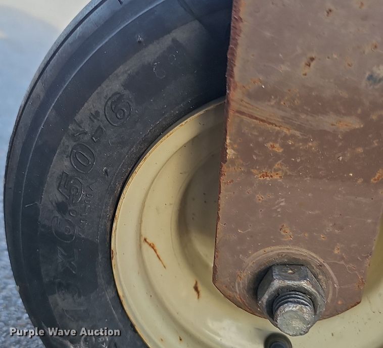 image for item IO9908 Grasshopper 329B ZTR lawn mower