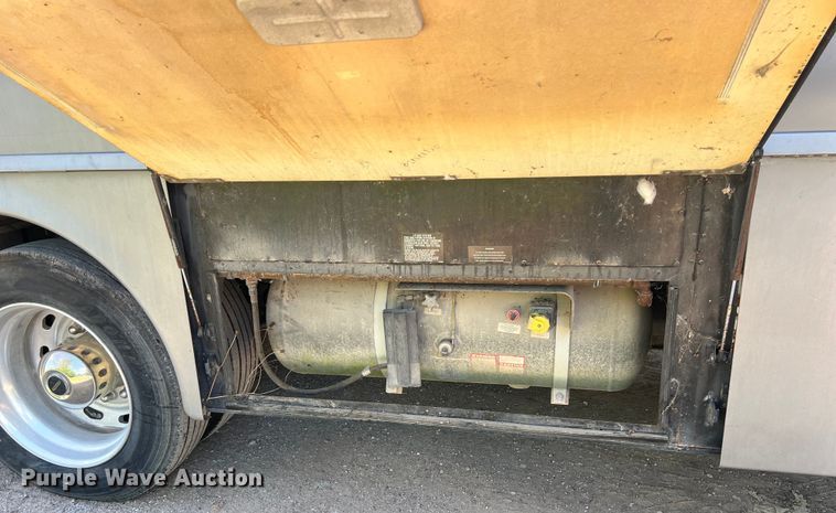 image for item KV9776 2002 Horizon Itasca IKP36LD RV