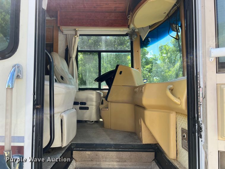 image for item KV9776 2002 Horizon Itasca IKP36LD RV