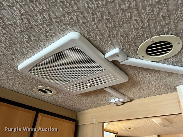 image for item KV9776 2002 Horizon Itasca IKP36LD RV