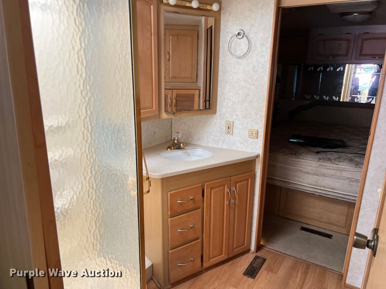 image for item KV9776 2002 Horizon Itasca IKP36LD RV