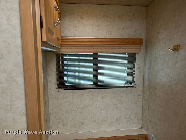 image for item KV9776 2002 Horizon Itasca IKP36LD RV