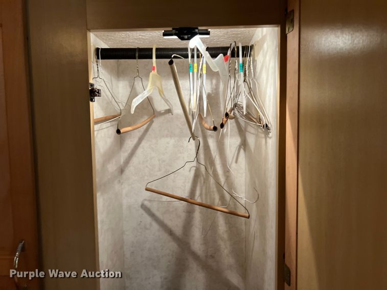 image for item KV9776 2002 Horizon Itasca IKP36LD RV