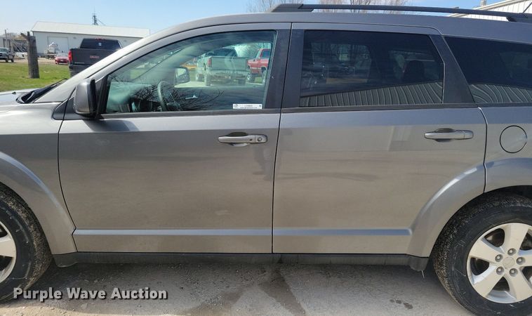 image for item LC9925 2012 Dodge Journey SXT SUV