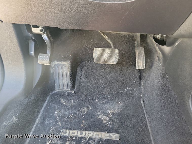 image for item LC9925 2012 Dodge Journey SXT SUV