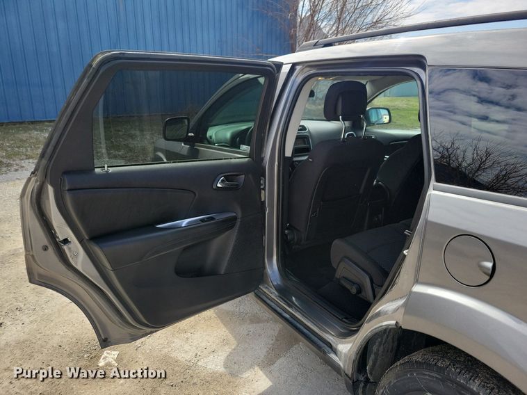 image for item LC9925 2012 Dodge Journey SXT SUV