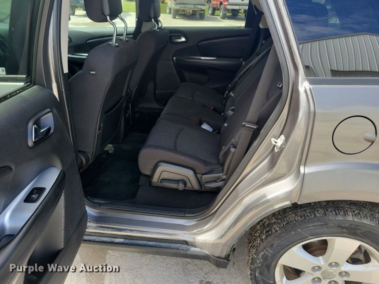 image for item LC9925 2012 Dodge Journey SXT SUV