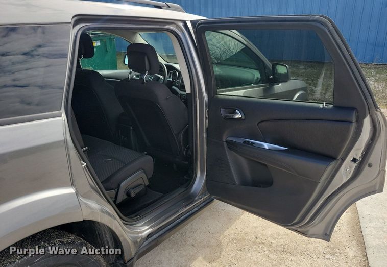 image for item LC9925 2012 Dodge Journey SXT SUV