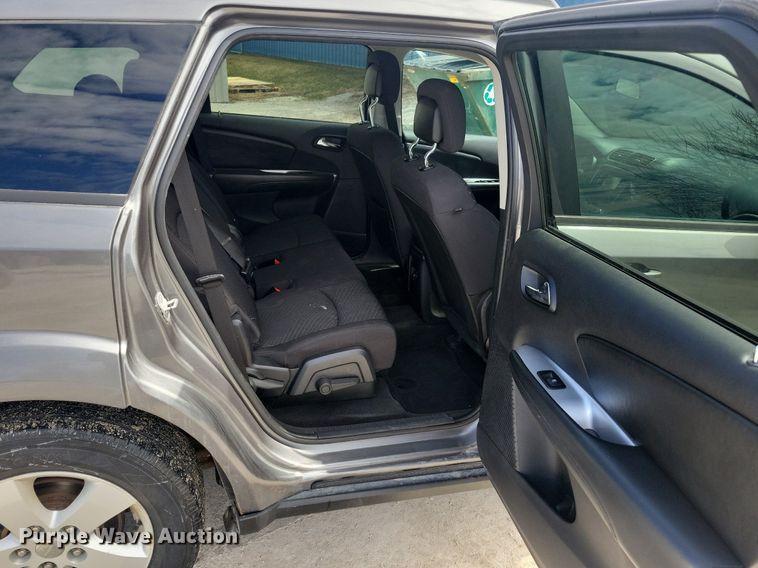 image for item LC9925 2012 Dodge Journey SXT SUV