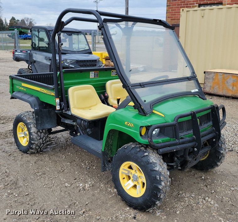 image for item LC9927 2010 John Deere Gator XUV 620i utility vehicle