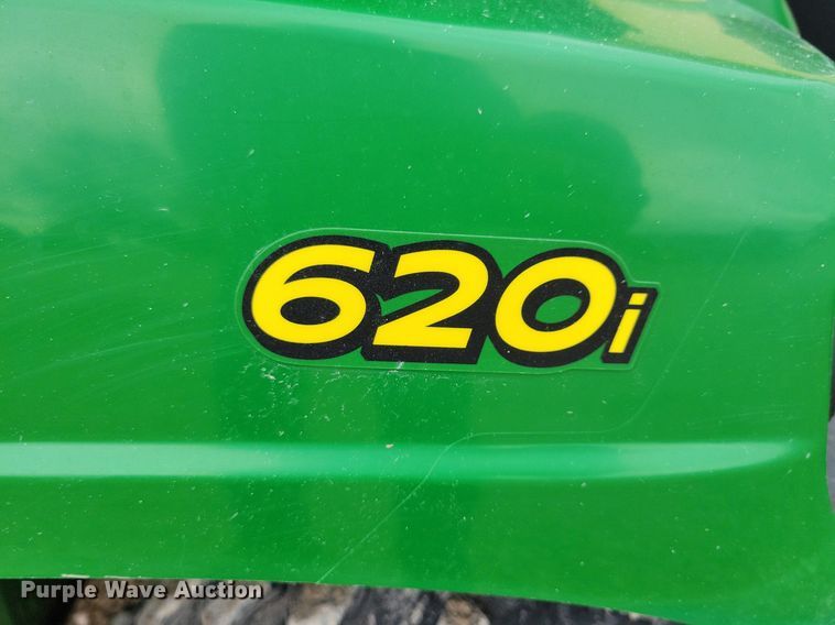 image for item LC9927 2010 John Deere Gator XUV 620i utility vehicle