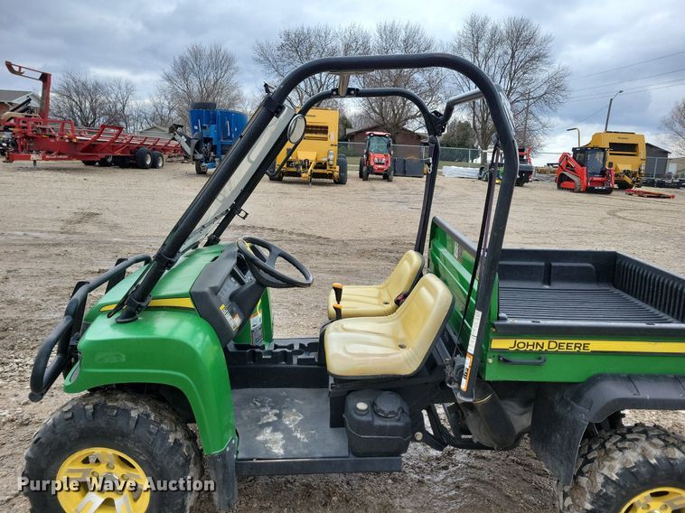 image for item LC9927 2010 John Deere Gator XUV 620i utility vehicle