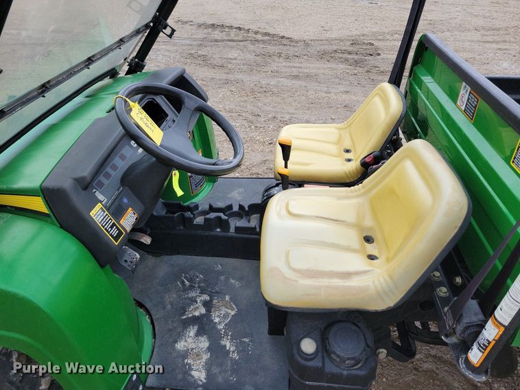 image for item LC9927 2010 John Deere Gator XUV 620i utility vehicle