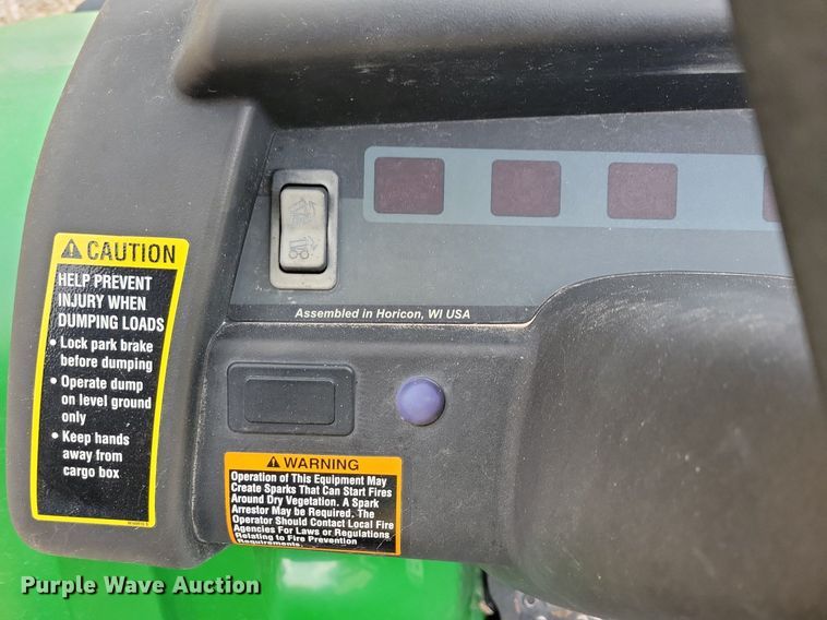 image for item LC9927 2010 John Deere Gator XUV 620i utility vehicle