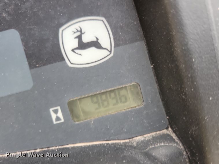 image for item LC9927 2010 John Deere Gator XUV 620i utility vehicle