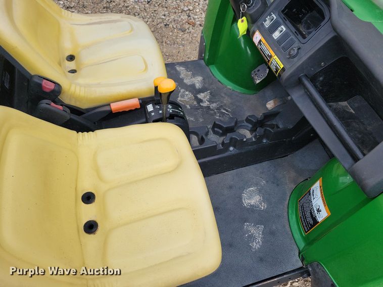 image for item LC9927 2010 John Deere Gator XUV 620i utility vehicle