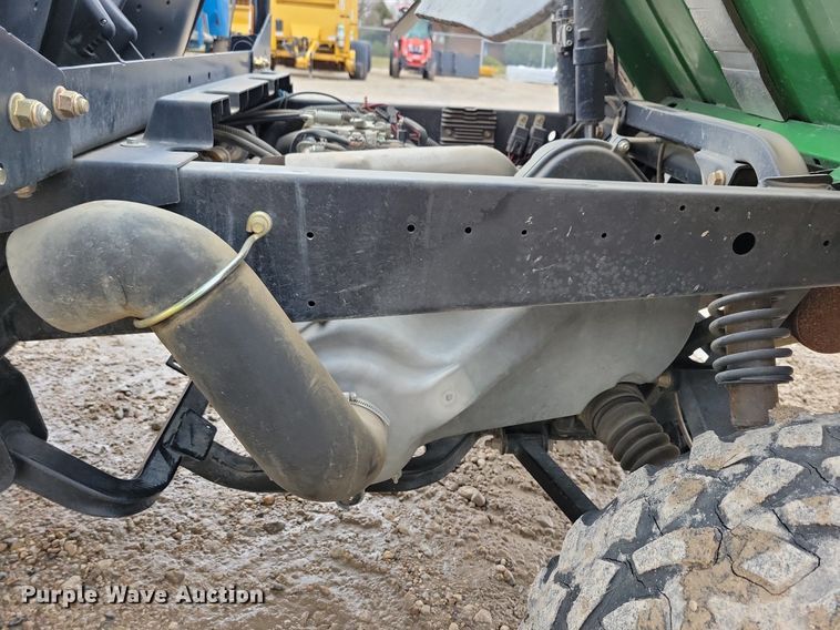 image for item LC9927 2010 John Deere Gator XUV 620i utility vehicle