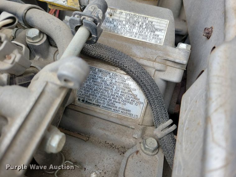 image for item LC9927 2010 John Deere Gator XUV 620i utility vehicle