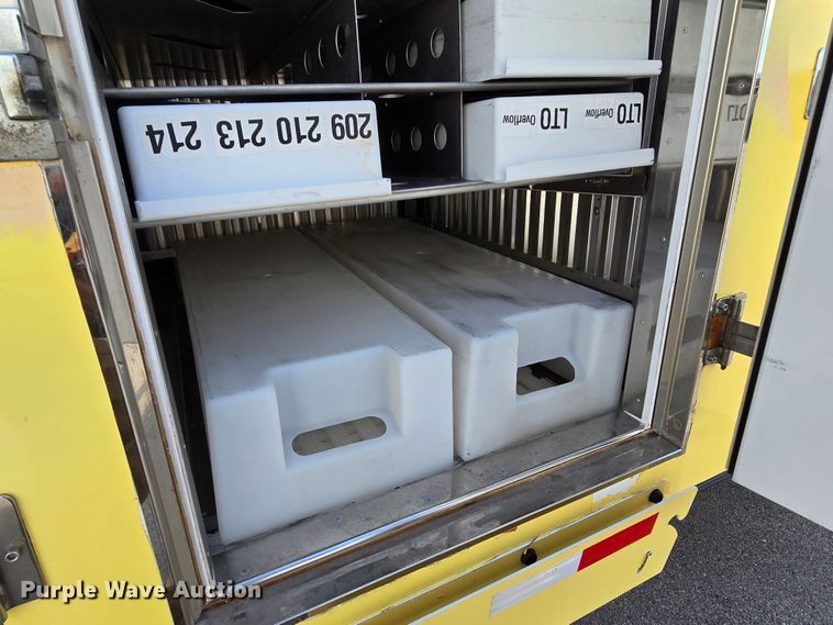 image for item LD9126 2019 Ford E450 refrigerated truck