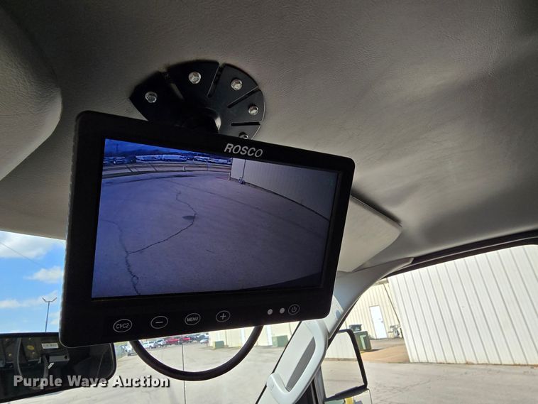 image for item LD9126 2019 Ford E450 refrigerated truck