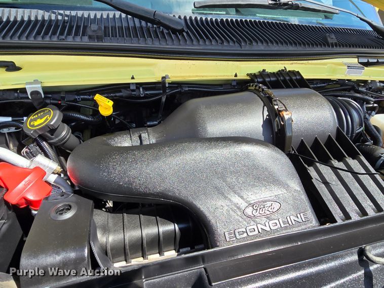 image for item LD9126 2019 Ford E450 refrigerated truck