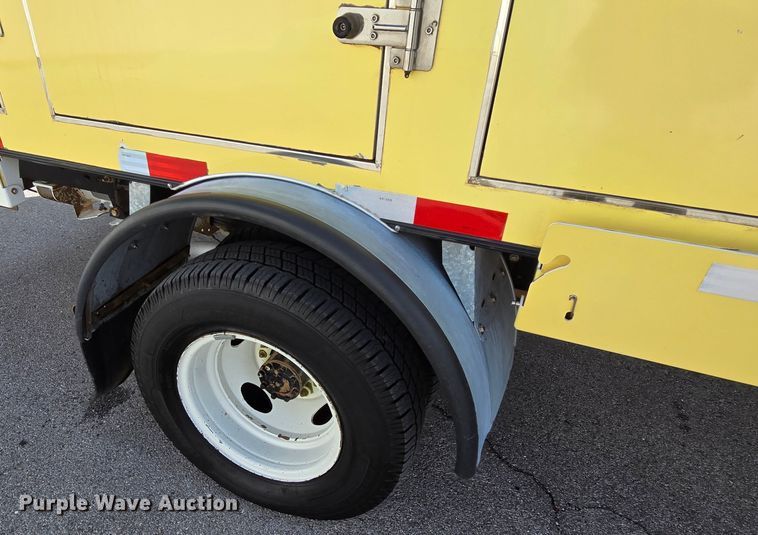 image for item LD9126 2019 Ford E450 refrigerated truck