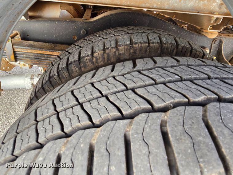 image for item LD9126 2019 Ford E450 refrigerated truck