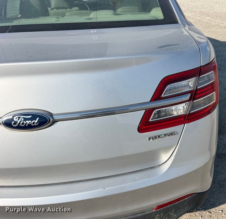 image for item LD9357 2013 Ford Taurus 