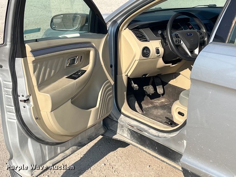 image for item LD9357 2013 Ford Taurus 