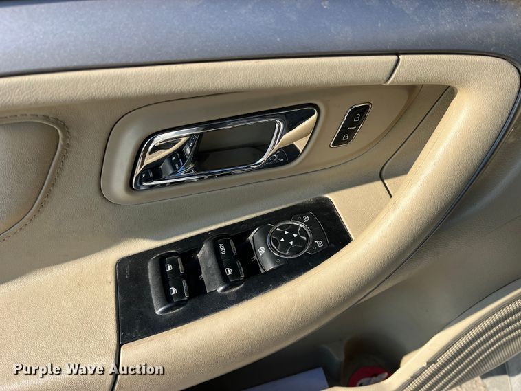 image for item LD9357 2013 Ford Taurus 