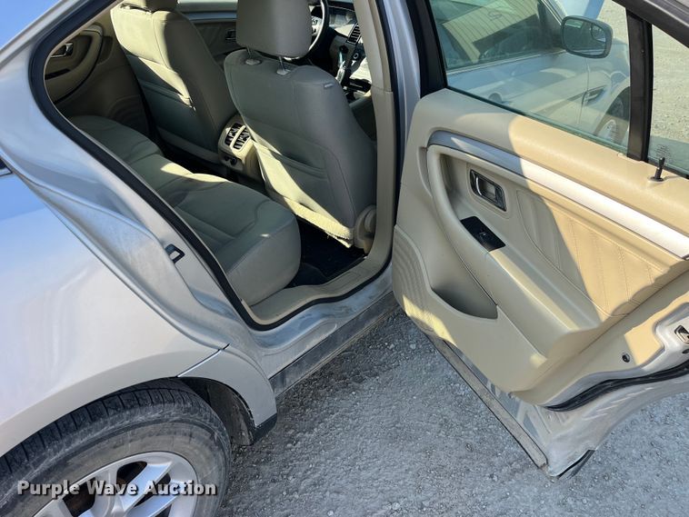 image for item LD9357 2013 Ford Taurus 