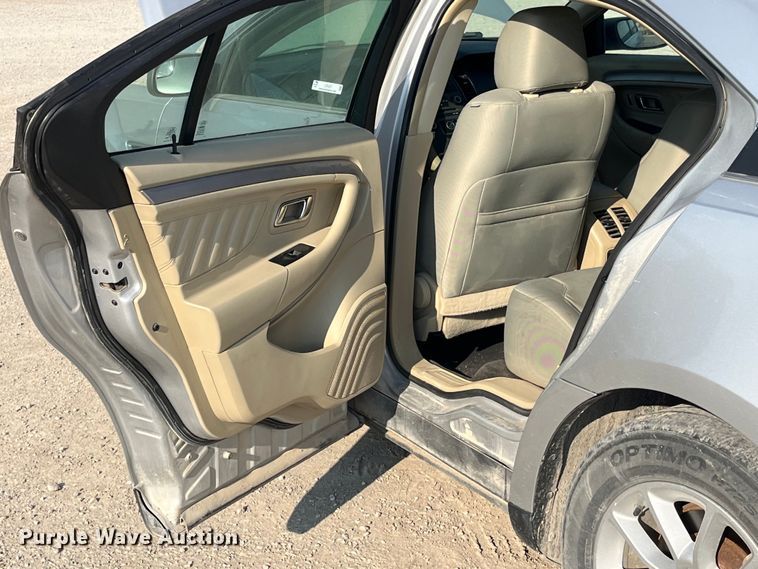 image for item LD9357 2013 Ford Taurus 
