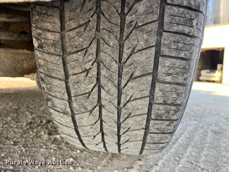 image for item LD9357 2013 Ford Taurus 