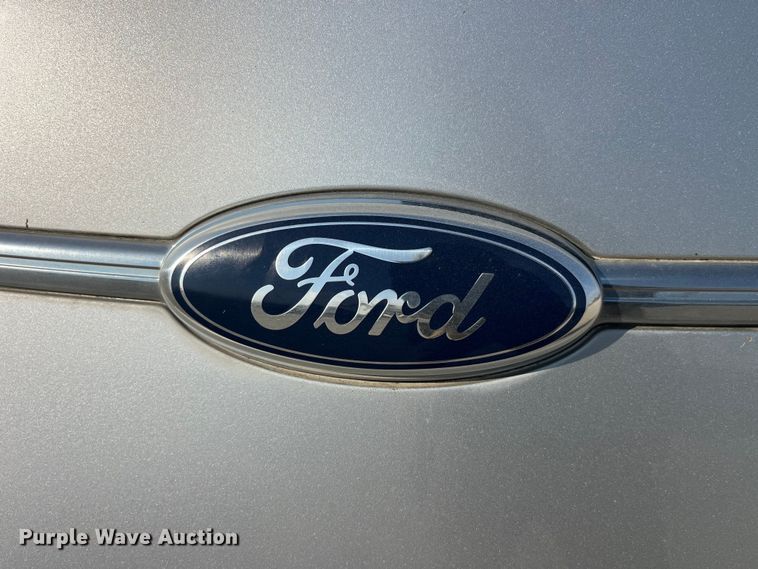 image for item LD9357 2013 Ford Taurus 