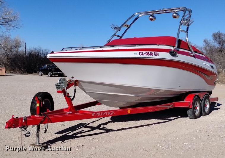 image for item LN9975 2003 Crownline  230BR boat