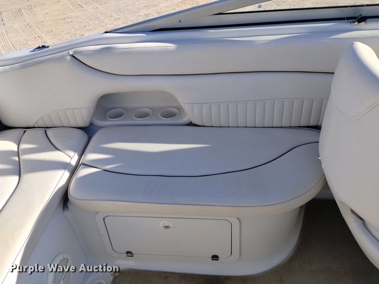 image for item LN9975 2003 Crownline  230BR boat