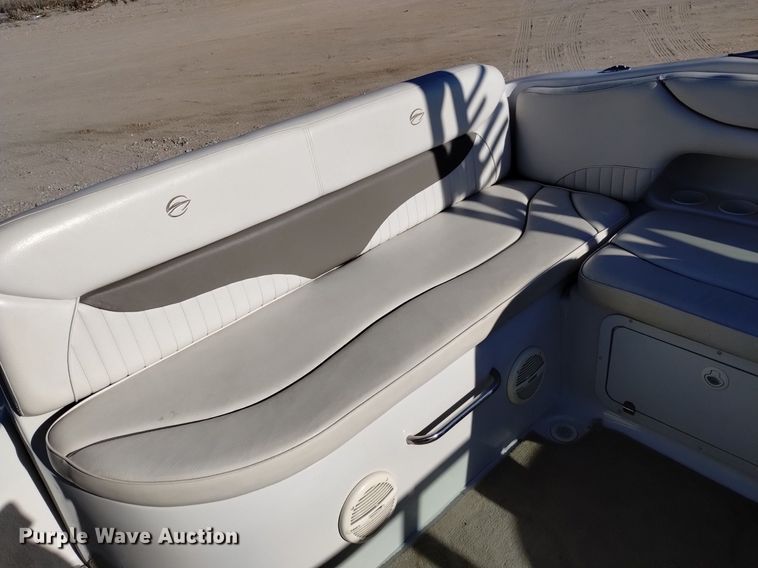 image for item LN9975 2003 Crownline  230BR boat