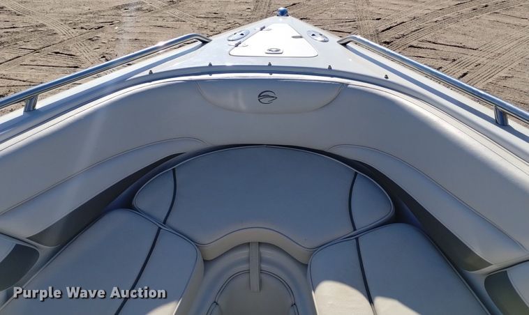 image for item LN9975 2003 Crownline  230BR boat