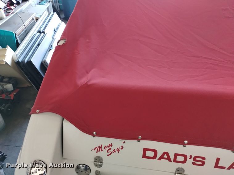 image for item LN9975 2003 Crownline  230BR boat