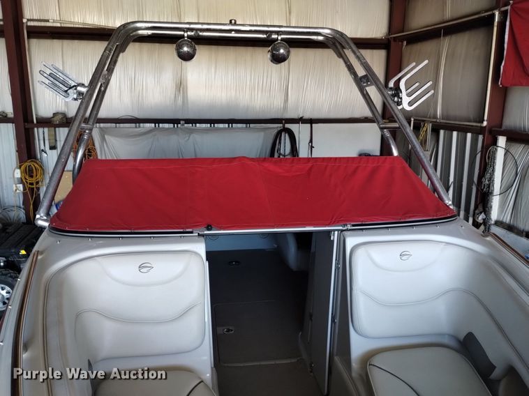 image for item LN9975 2003 Crownline  230BR boat