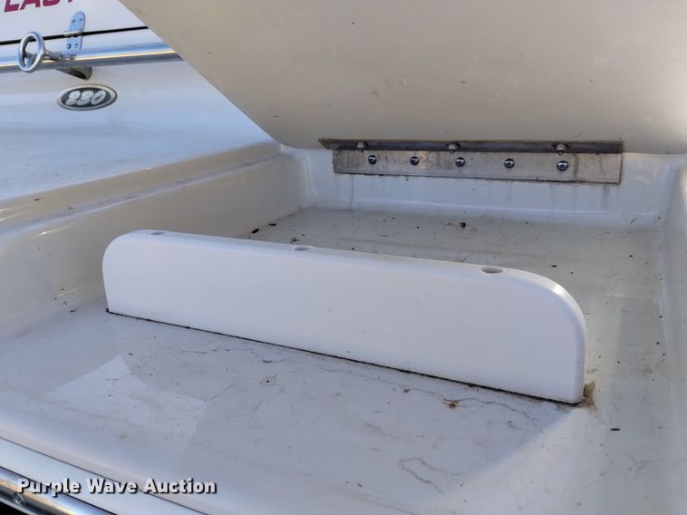 image for item LN9975 2003 Crownline  230BR boat