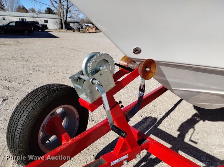 image for item LN9975 2003 Crownline  230BR boat