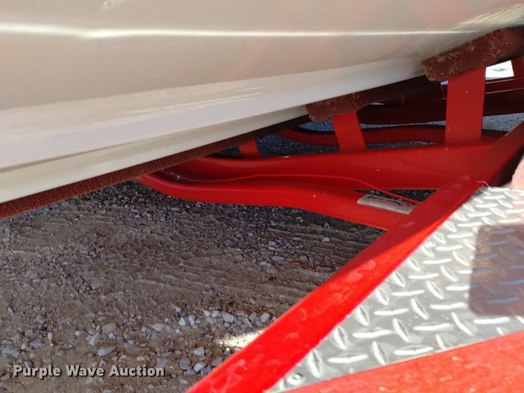 image for item LN9975 2003 Crownline  230BR boat